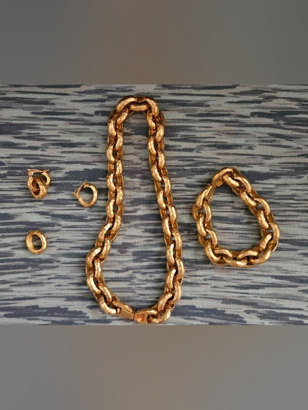 Tabitha Simmons X-Next Yasmin Gold Hammered Link Chain Neclace Set